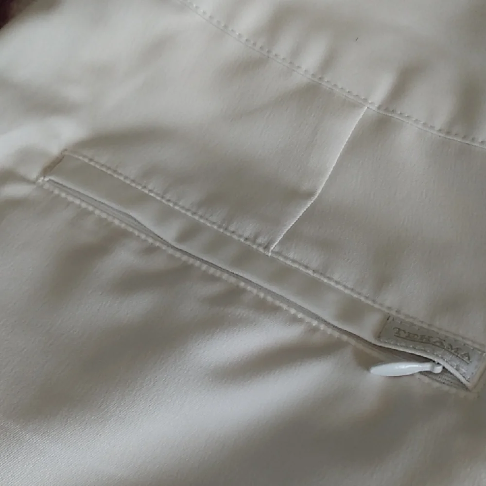 TEHAMA Classic White Bermuda  Casual Shorts With Inner‎ Liner Women's Size 2